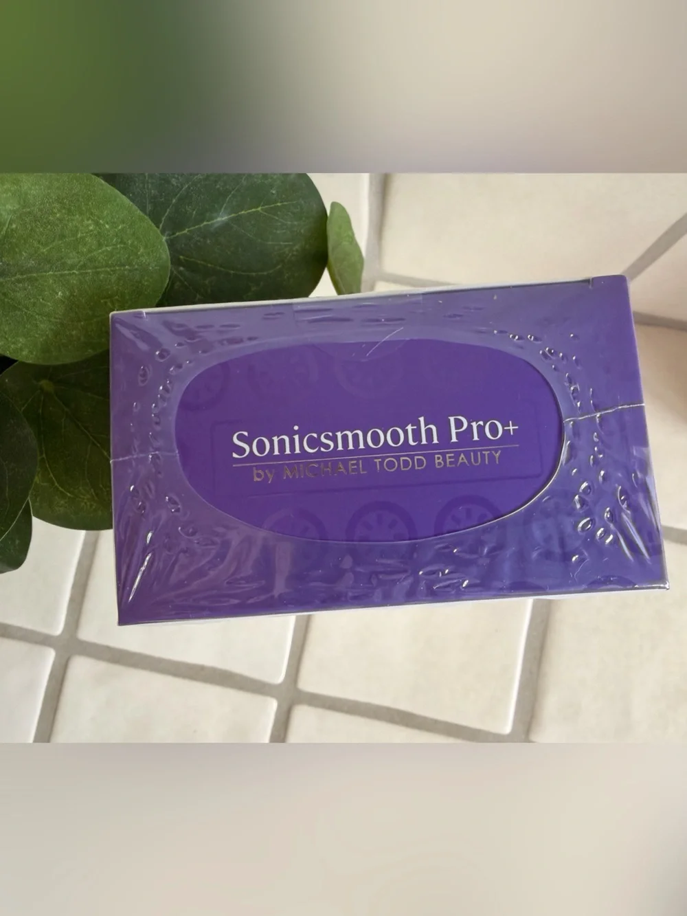 Sonicsmooth Pro+ White & Purple Facial Dermaplaning Device